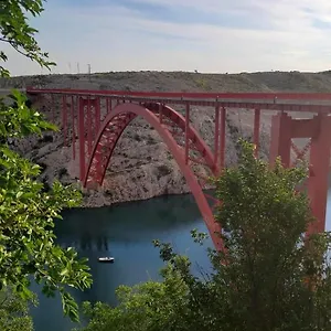 Apartament Baraba, Maslenica